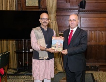 ब्रिटिश हाउस ऑफ कॉमन्स में पहुंची'अजय टू योगी आदित्यनाथ'