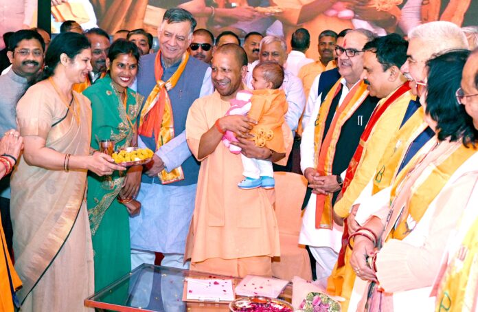 संकट में साथ नहीं छोड़ती डबल इंजन की सरकार -योगी