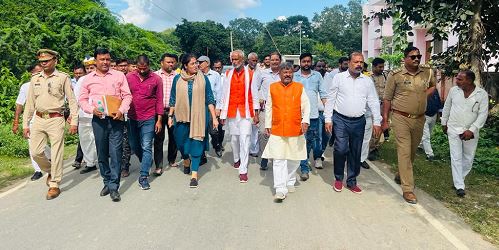 दुर्गोस्तव की तैयारी में जुटी पूजा समितियां दुर्गोस्तव की तैयारी में जुटी पूजा समितियां