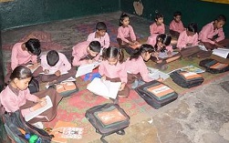 परिषदीय स्कूलों के बच्चों को सक्षम व स्मार्ट बनाएंगे योगी परिषदीय स्कूलों के बच्चों को सक्षम व स्मार्ट बनाएंगे योगी