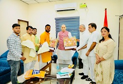 रक्षामंत्री से दिल्ली आवास पर मिले अजय त्रिपाठी मुन्ना