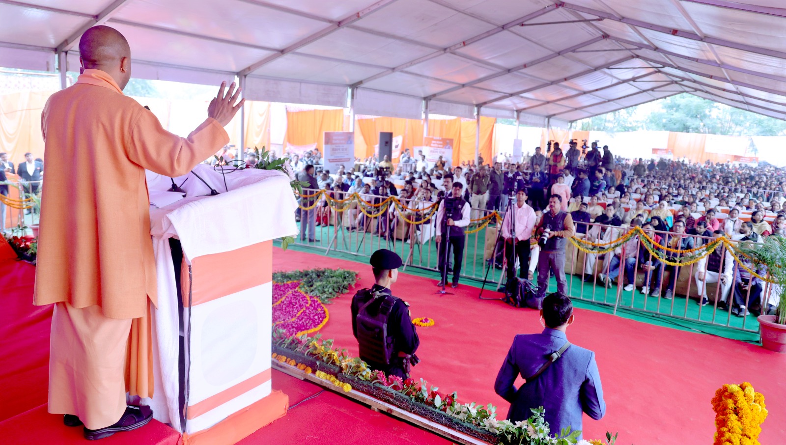 Photo of प्रधानमंत्री के विकसित भारत संकल्प को पूरा करेगी यात्रा-योगी