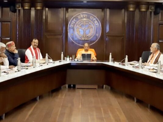 गोरखपुर को 19 हेल्थ एटीएम की सौगात देंगे योगी योगी मंत्रिपरिषद के महत्वपूर्ण निर्णय
