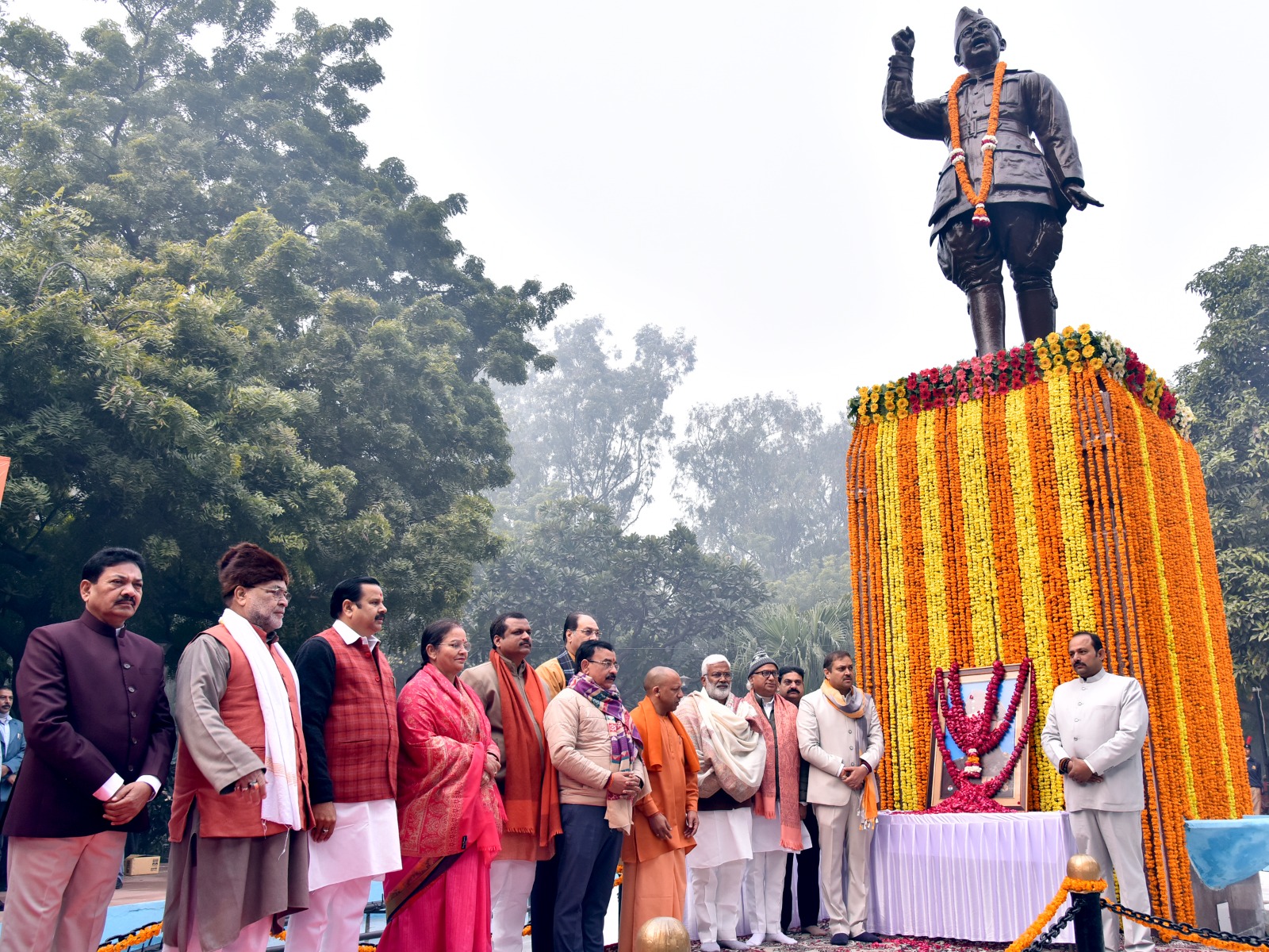 Photo of शौर्य व पराक्रम के प्रतीक हैं नेताजी-योगी
