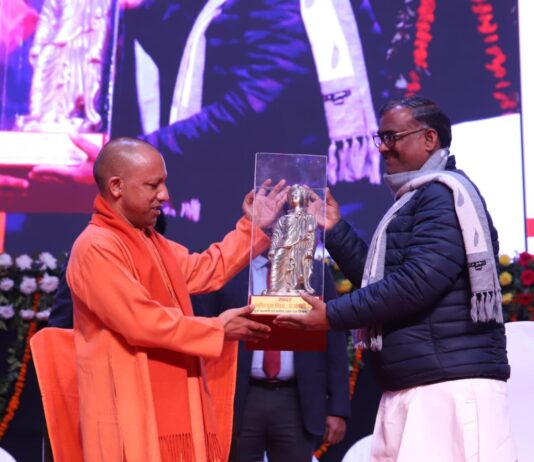 अयोध्या होगा दुनिया का भव्य टूरिस्ट स्पॉट-योगी