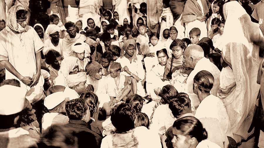 Photo of सरकार परेशान है कि…..