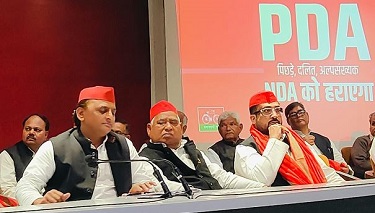 पूर्व विधायक रुशदी मियां के साथ पूर्व मंत्री शिव कुमार साइकिल पर सवार पूर्व विधायक रुशदी मियां के साथ पूर्व मंत्री शिव कुमार साइकिल पर सवार