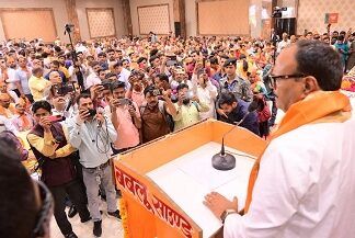 हर बूथ पर 370 वोट प्लस करने हैं-बृजेश पाठक हर बूथ पर 370 वोट प्लस करने हैं-बृजेश पाठक