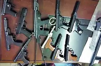 UP में 10 हजार से ज्यादा अवैध शस्त्र सीज UP में 10 हजार से ज्यादा अवैध शस्त्र सीज