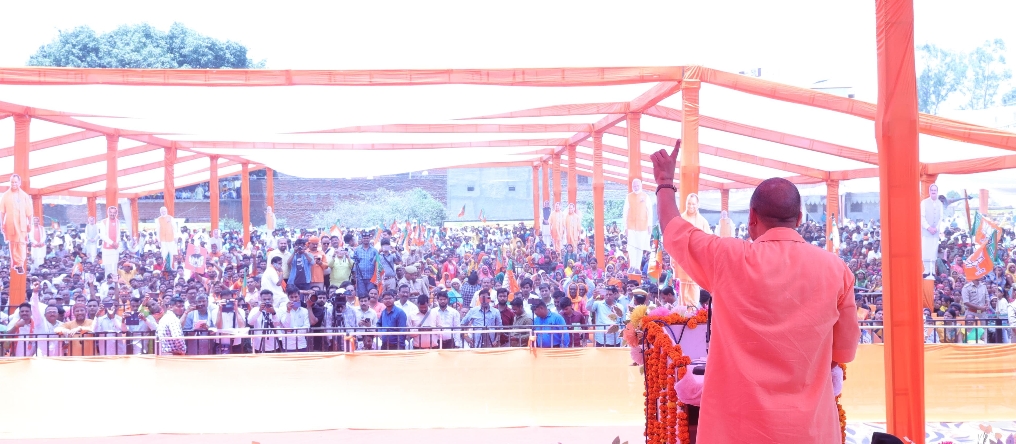 Photo of आतंकवादियों की समर्थक है सपा-योगी