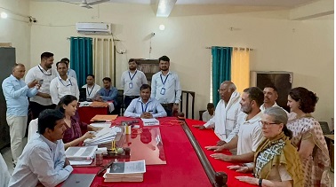 राहुल गांधी ने रायबरेली से किया नामांकन