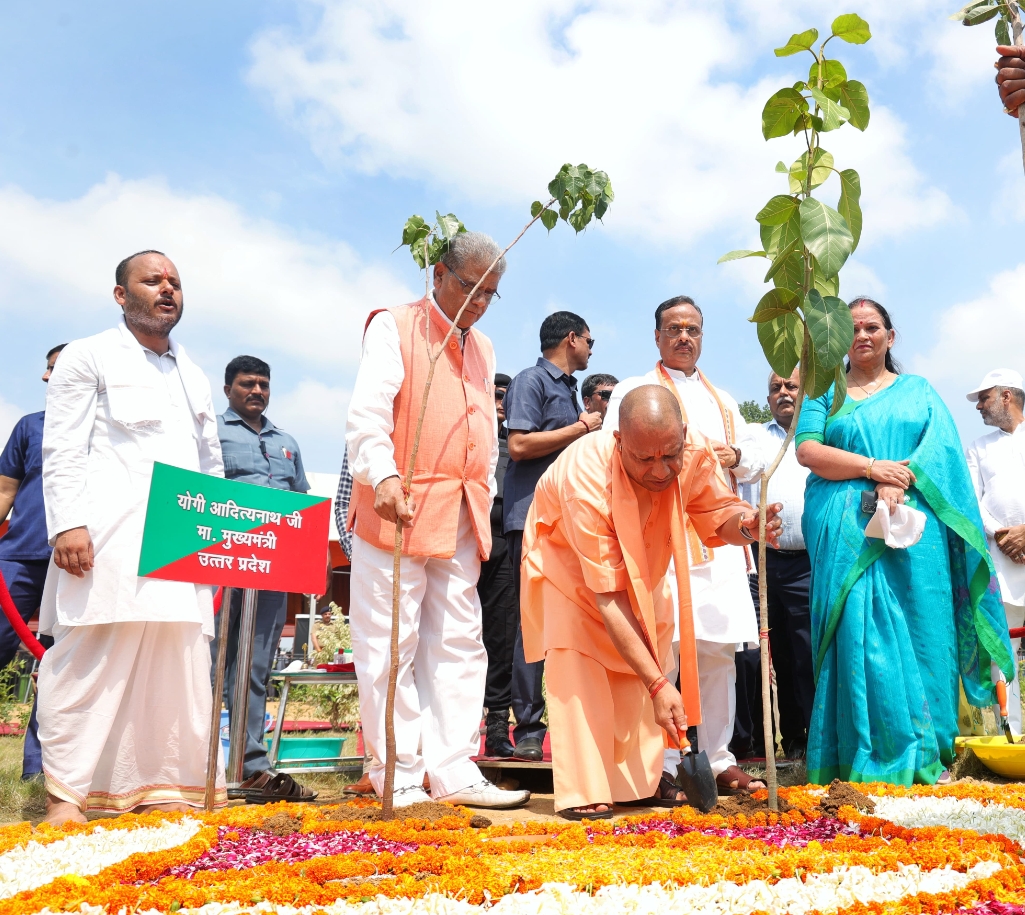 ग्राम्य विकास ने सर्वाधिक 13.54 करोड़ पौध लगवाए