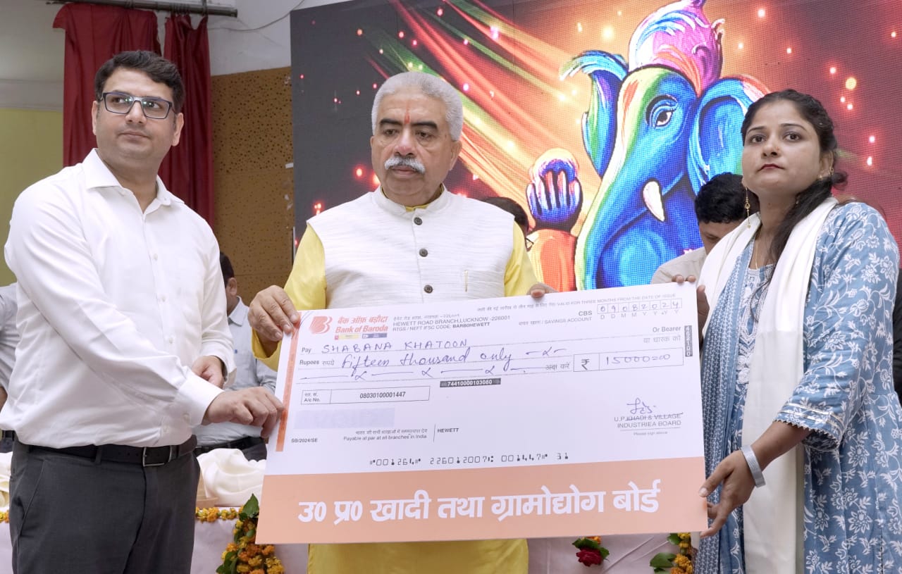 Photo of मुख्यमंत्री माटीकला रोजगार योजना से शिल्पकार बन रहे आत्मनिर्भर