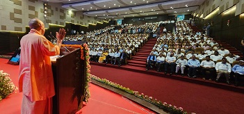 बुलडोजर चलाने के लिए दिल और दिमाग चाहिए-योगी