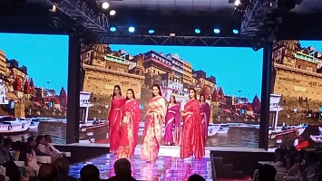 इंटरनेशनल ट्रेड शो इंटरनेशनल ट्रेड शो: लेजर और फैशन शो बने आकर्षण का केंद्र