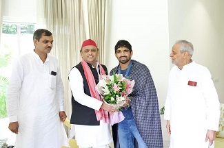 कांस्य पदक विजेता ने सपा प्रमुख से की मुलाकात