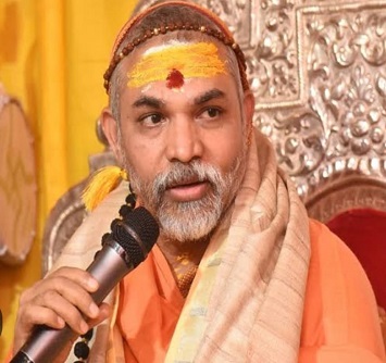 शंकराचार्य ने योगी पर साधा निशाना शंकराचार्य ने योगी पर साधा निशाना