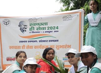 स्वच्छता की अलख जगा रहे विद्यार्थी स्वच्छता की अलख जगा रहे विद्यार्थी