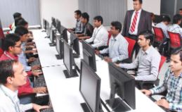 भारतीय छात्र आईटी क्यों चुन रहे हैं..? 