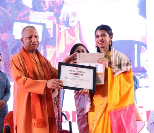 हमारे त्योहार और परंपराएं हमारी विरासत का हिस्सा-योगी