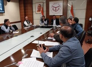 मुख्य सचिव ने मण्डलायुक्तों एवं जिलाधिकारियों दिये दिशा-निर्देश मुख्य सचिव ने मण्डलायुक्तों एवं जिलाधिकारियों दिये दिशा-निर्देश