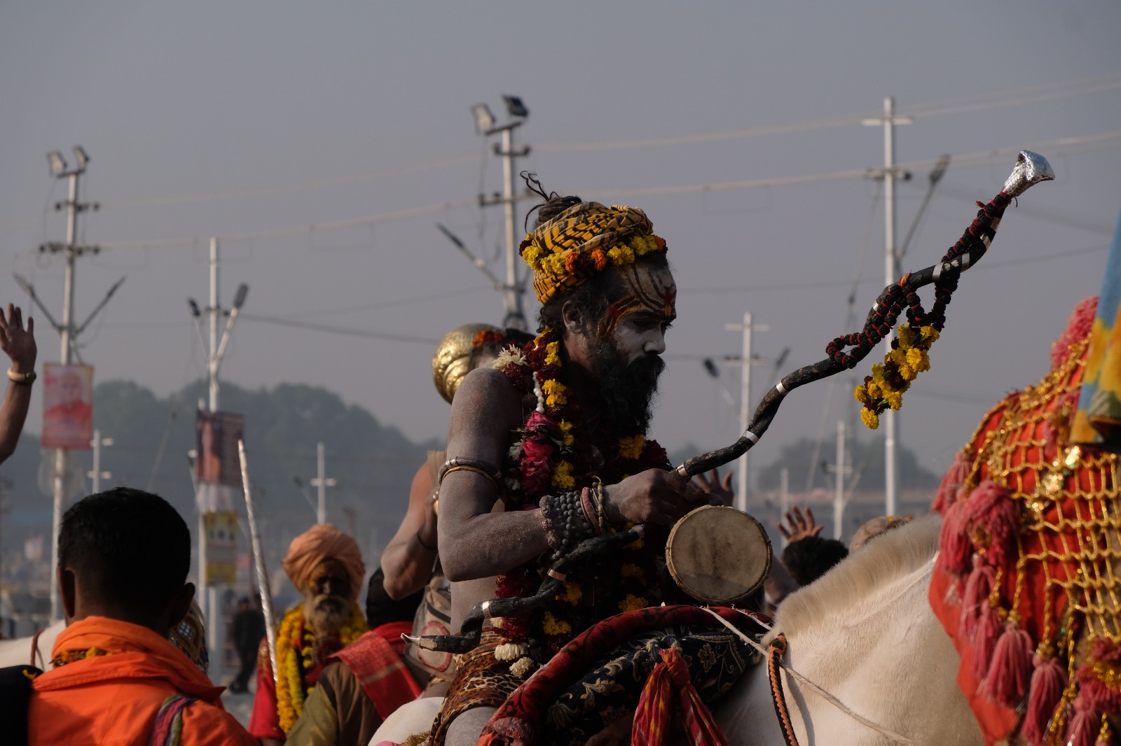 Photo of महाकुम्भ में प्रवाहित हो रही त्याग,संयम और संकल्प की त्रिवेणी
