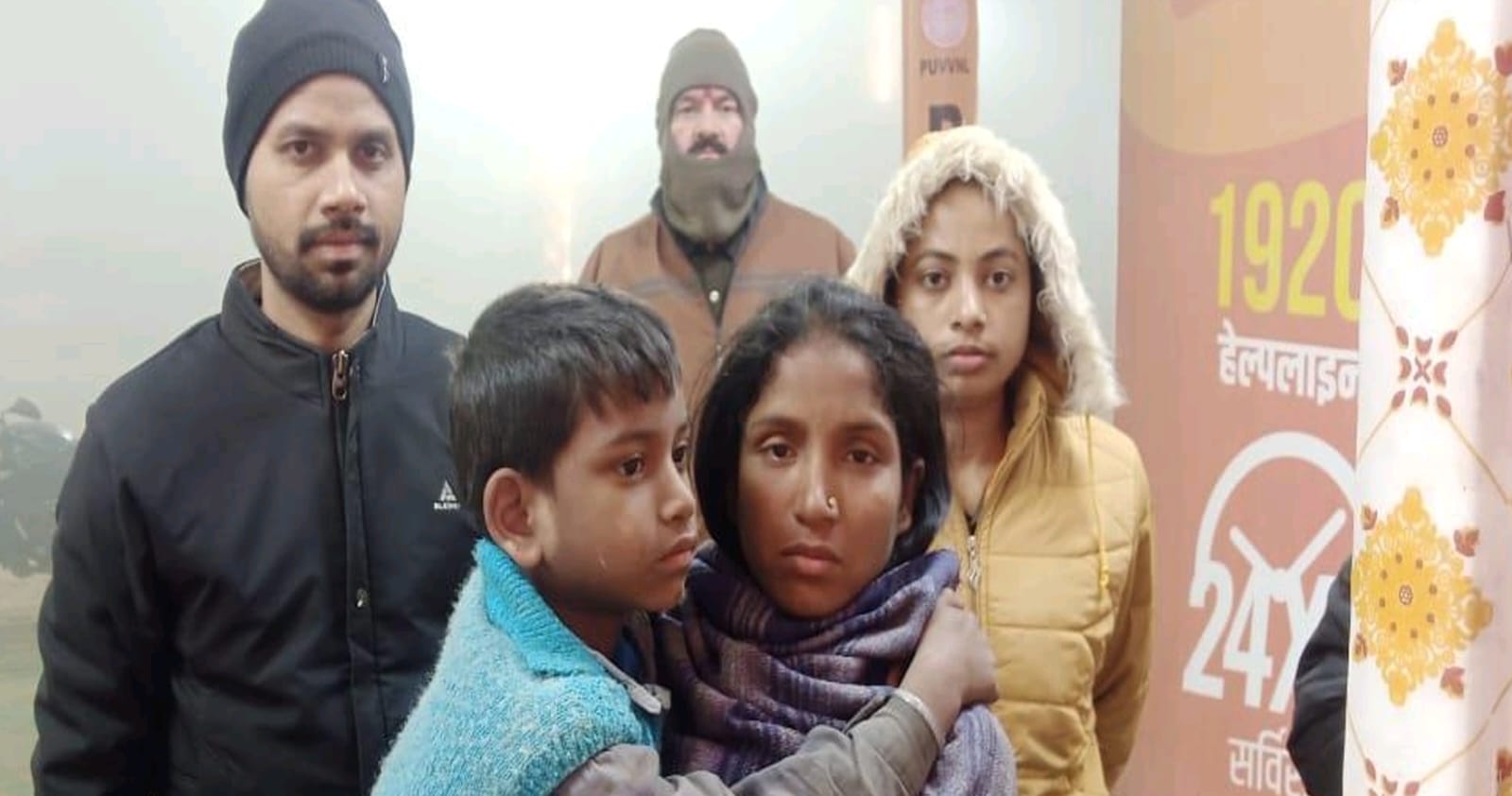 Photo of अपनों को परिजनों से मिल रहा खोया-पाया केंद्र