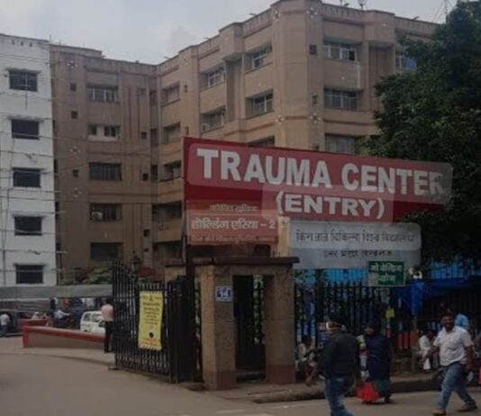 KGMU ट्रामा सेंटर में फैला दलालों का जाल