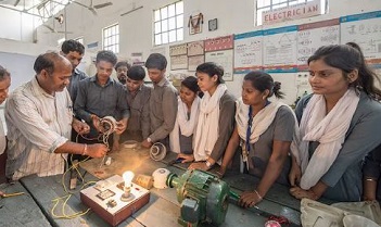 बदल रही देश के कौशल बाजार की तस्वीर