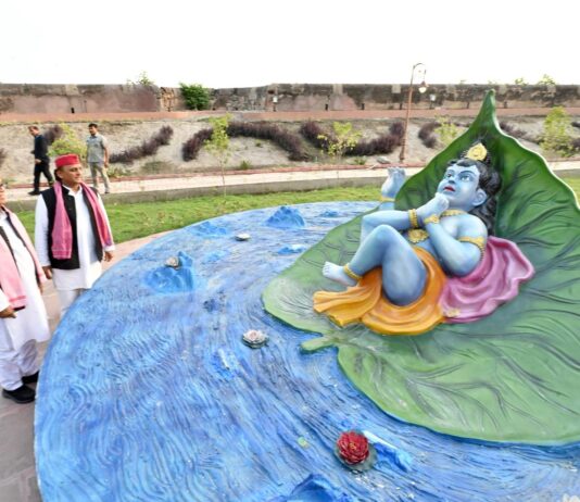 श्याम लाल पाल की बेटी की शादी में शामिल होने पहुंचे अखिलेश