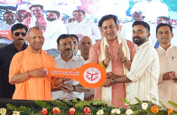 अब जातिवादी व परिवारवादी के हाथों में नहीं खेलेगा उत्तर प्रदेश-मुख्यमंत्री अब जातिवादी व परिवारवादी के हाथों में नहीं खेलेगा उत्तर प्रदेश-मुख्यमंत्री
