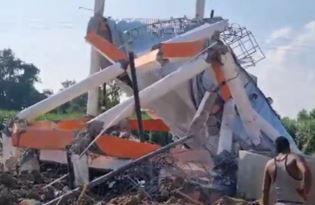 सीतापुर टंकी गिरने की घटना पर प्रशासन की सख्त कार्रवाई सीतापुर टंकी गिरने की घटना पर प्रशासन की सख्त कार्रवाई