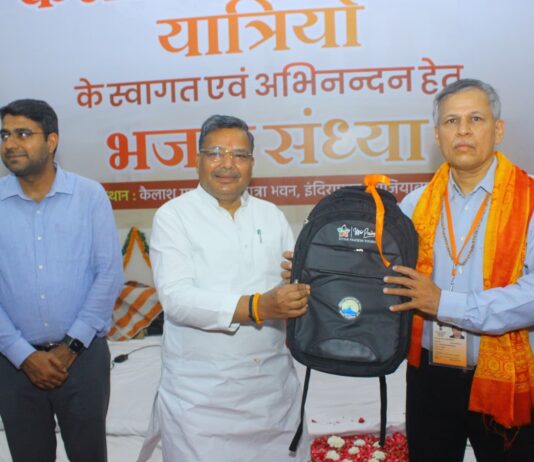 सनातन की शक्ति से भारत का पुनर्जागरण संभव- जयवीर सिंह सनातन की शक्ति से भारत का पुनर्जागरण संभव- जयवीर सिंह