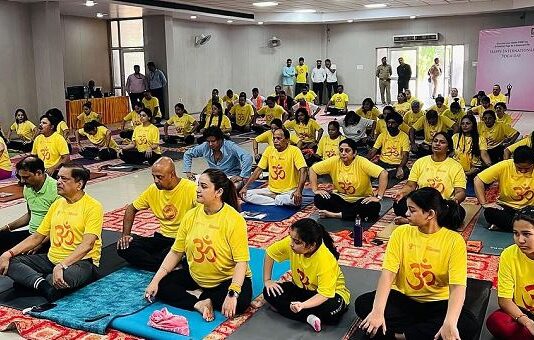 योग हर घर तक पहुँचे-अपर्णा यादव योग हर घर तक पहुँचे-अपर्णा यादव