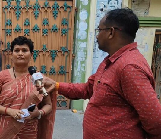 रोज़गार का गला घोंट रही है सरकार-रीबू श्रीवास्तव रोज़गार का गला घोंट रही है सरकार-रीबू श्रीवास्तव