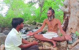 भविष्य बताने वाले वर्तमान से बेख़बर क्यों..? भविष्य बताने वाले वर्तमान से बेख़बर क्यों..?