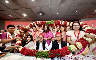 भाजपा की नीतियों से आधी आबादी निराश और हताश-अखिलेश यादव भाजपा की नीतियों से आधी आबादी निराश और हताश-अखिलेश यादव