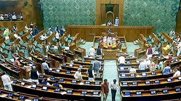 मॉनसून सत्र पर छिड़ी जंग... मॉनसून सत्र पर छिड़ी जंग...