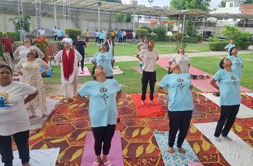 ‘हेल्थ इज़ वेल्थ’ के सौजन्य से कृष्णा नगर में गूंजा योग का संदेश ‘हेल्थ इज़ वेल्थ’ के सौजन्य से कृष्णा नगर में गूंजा योग का संदेश