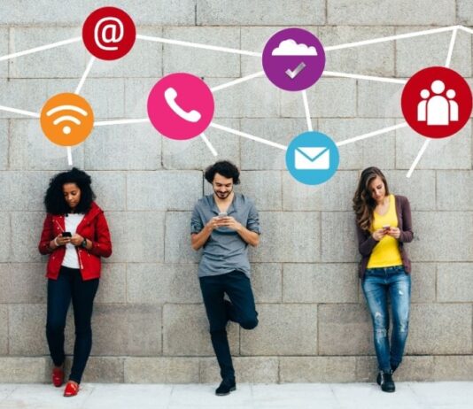 ऑस्ट्रेलिया में 16 वर्ष से कम आयु के बच्चों पर स्क्रीन का शिकंजा