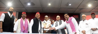 वीरता का सम्मान और सरकार से सवाल वीरता का सम्मान और सरकार से सवाल