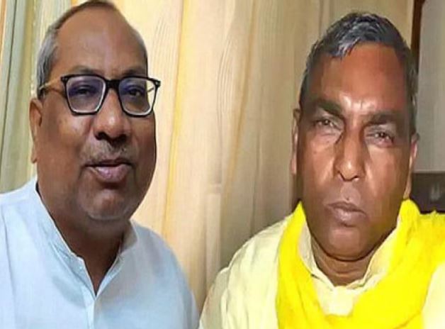 संजय निषाद और ओमप्रकाश राजभर जवाब दें:लौटनराम निषाद संजय निषाद और ओमप्रकाश राजभर जवाब दें:लौटनराम निषाद