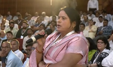 डेयरी से सुदृढ़ हो रही ग्रामीण महिलाओं की आर्थिकी डेयरी से सुदृढ़ हो रही ग्रामीण महिलाओं की आर्थिकी
