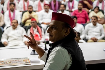 भाजपा गरीबों का वोट कटवा रही:अखिलेश यादव भाजपा गरीबों का वोट कटवा रही:अखिलेश यादव