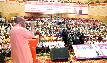 भैंसा गाड़ी नहीं बुलेट ट्रेन है डबल इंजन की सरकार:मुख्यमंत्री भैंसा गाड़ी नहीं बुलेट ट्रेन है डबल इंजन की सरकार:मुख्यमंत्री