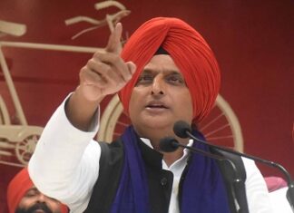 भाजपा सरकार में बेटी बचाओं बेटी बढ़ाओं का सिर्फ नारा भाजपा सरकार में बेटी बचाओं बेटी बढ़ाओं का सिर्फ नारा