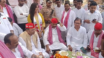 सपा प्रदेश अध्यक्ष श्याम लाल पाल का भव्य स्वागत सपा प्रदेश अध्यक्ष श्याम लाल पाल का भव्य स्वागत