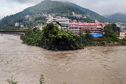 बाढ़: प्राकृतिक आपदा या मानवजनित त्रासदी..? बाढ़: प्राकृतिक आपदा या मानवजनित त्रासदी..?
