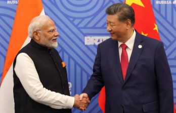 चीन से मोदी का प्रेम: सवालों के घेरे में विदेश नीति चीन से मोदी का प्रेम: सवालों के घेरे में विदेश नीति