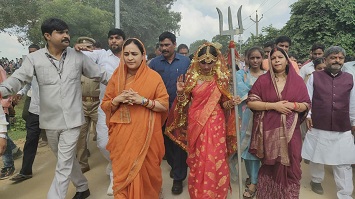 माँ कामाख्या की चुनरी यात्रा:अपर्णा यादव का निष्पक्ष दस्तक संपादक को दिया इंटरव्यू